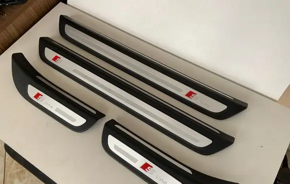 Audi Q5 SQ5 sill trim set (inner) 8R0853373C 8R0853374C 8R0853375C