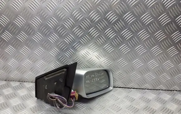 Volkswagen Polo IV 9N3 Front door electric wing mirror E1010695