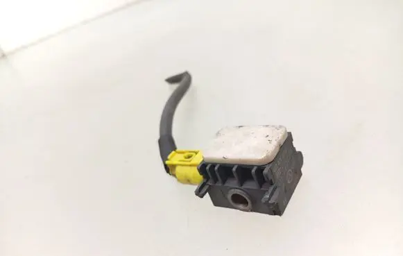 Mercedes-Benz R W251 Airbag deployment crash/impact sensor 0038202926 230708 404778