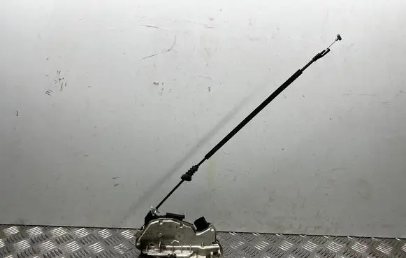 Skoda Superb B6 (3T) Front door lock 5N1837015C