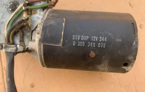 Mercedes-Benz W123 Wiper motor 0390341076 05BBHP12V244