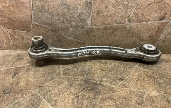 Mercedes-Benz CLS C218 X218 Rear upper control arm/wishbone 20402