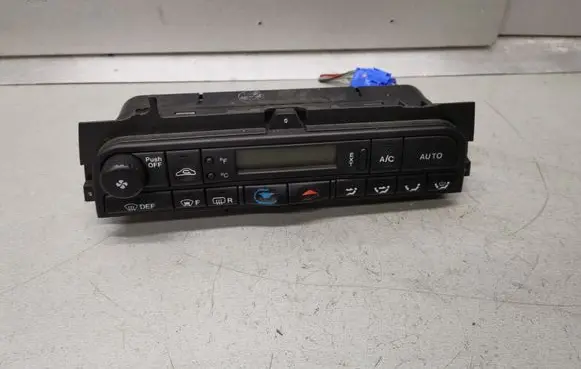 Jaguar XJ X300 Climate control unit LNA7690AA 1464303901