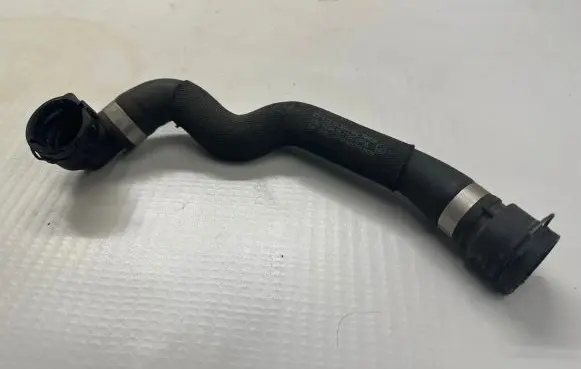 Mercedes-Benz C W205 Engine coolant pipe/hose A2055014684