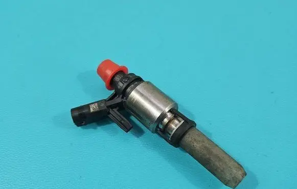 Fuel injector