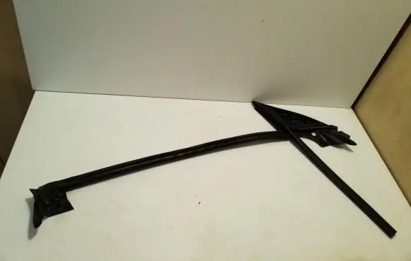 Audi S5 Facelift Rubber seal front door window/glass 
