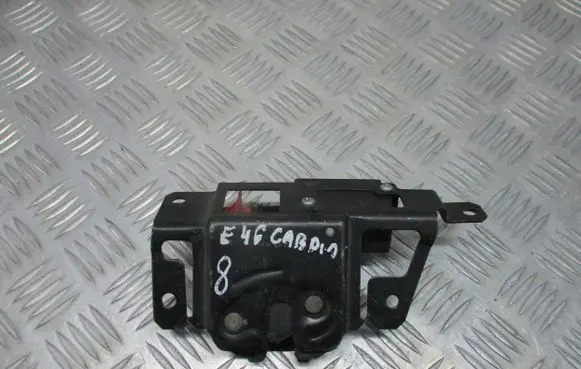 BMW 3 E46 Shock absorber/damper mounting bracket 