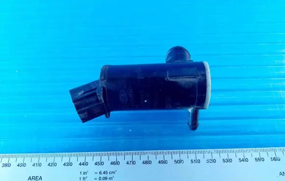 KIA Sportage Windscreen/windshield washer pump 985102S000