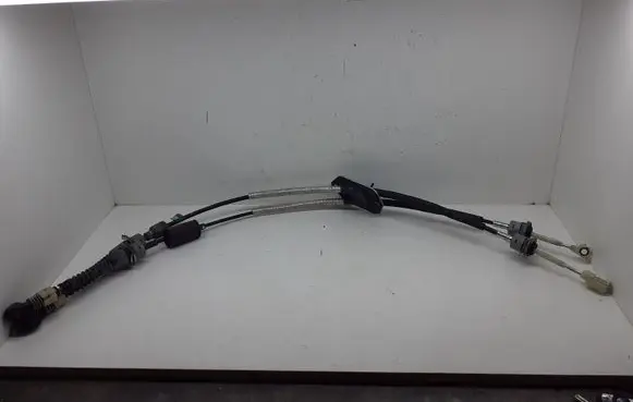 Hyundai Kona I Gear shift cable linkage J91000E08