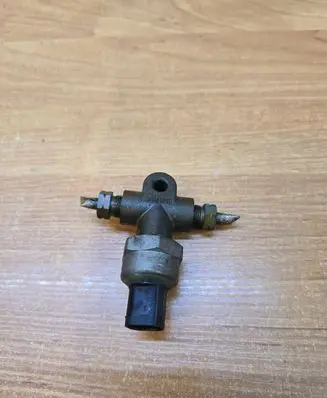 Volvo XC90 Brake power pressure regulator 3524132