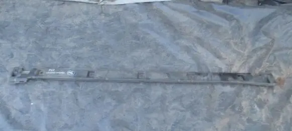 Suzuki Grand Vitara II Front door trim (molding) 