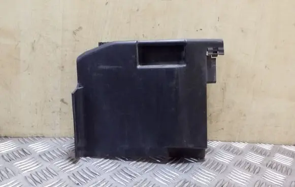 Volkswagen Golf IV Other engine bay part 1J0805965