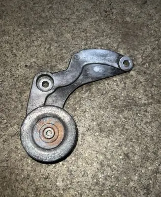 Generator/alternator bracket