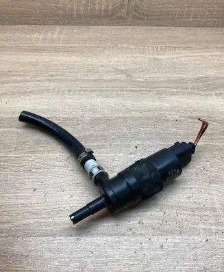 Volkswagen Golf VI Headlight washer pump 3B7955681 1J0973722A