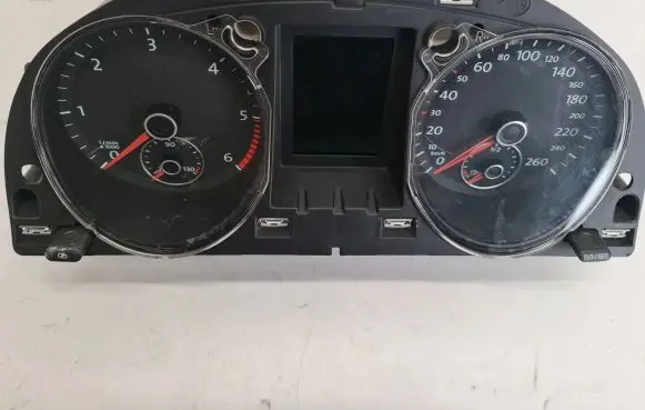 Volkswagen PASSAT B6 Speedometer (instrument cluster) 3C0920871T 050110