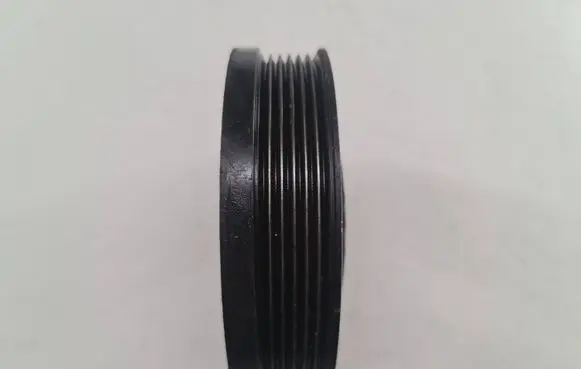 Volkswagen PASSAT B6 Crankshaft pulley 03G105243