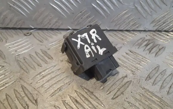 Nissan X-Trail T30 Immobilizer control unit/module 285912F000 5WK48647B 32713