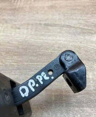 BMW X5 E70 Front door check strap stopper 7141024