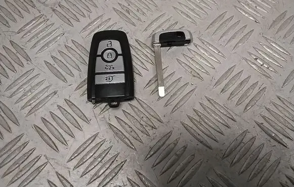 Ford Mach-E I Ignition key/card MX6T15K601DC