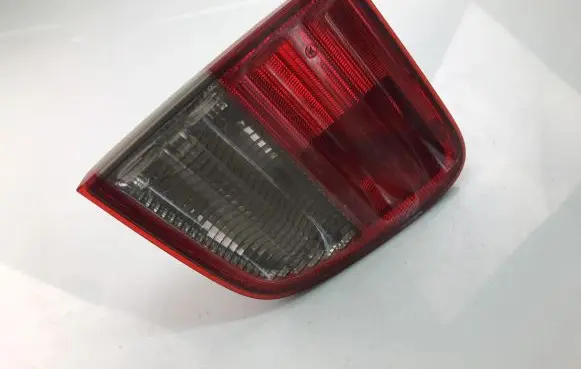 Mercedes-Benz E W210 Tailgate rear/tail lights