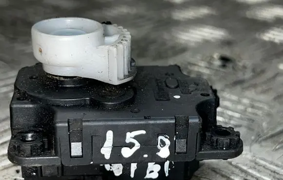 Renault Master III Air flap motor/actuator A21201700 261214 HAD36001A