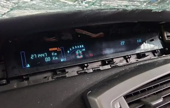 Speedometer (instrument cluster)