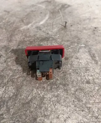 Alfa Romeo 156 Hazard light switch D2FF