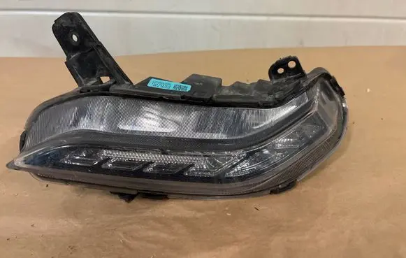 Hyundai i30 Headlight/headlamp 92208G4210 1901168G21