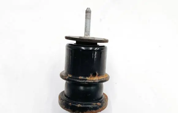 Subaru Outback (BS) Engine mount bracket 