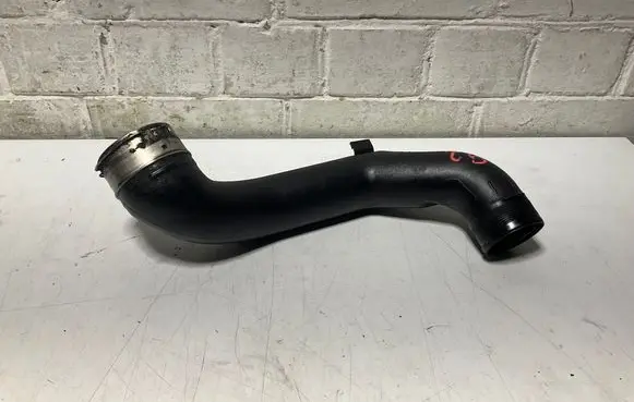 BMW 5 F10 F11 Intercooler hose/pipe 7582314