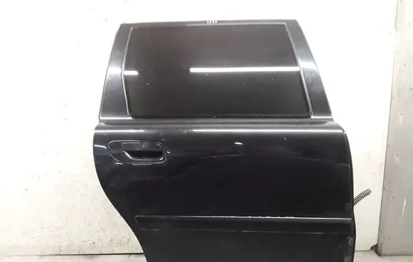 Volvo V70 Rear door 