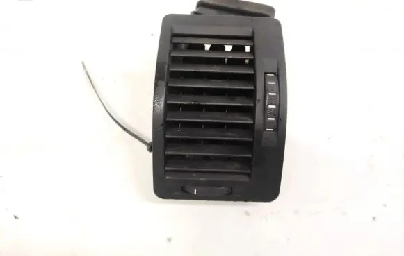 Skoda Octavia Mk2 (1Z) Dash center air vent grill 1Z0819701 2301164