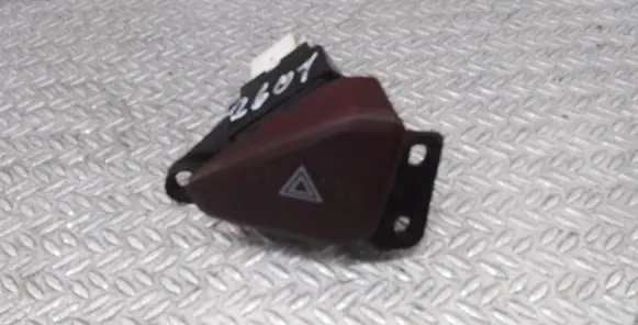 Mitsubishi Pajero Hazard light switch
