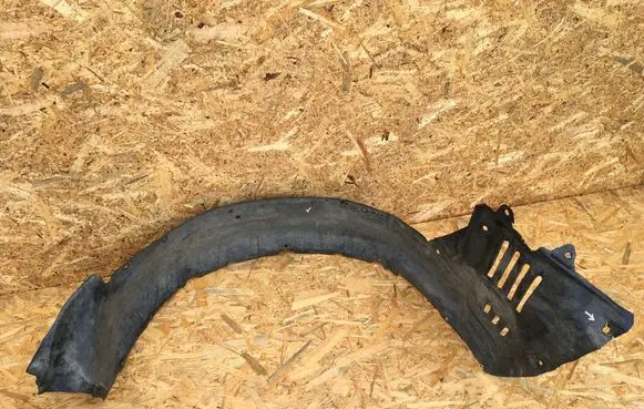 Mitsubishi Pajero Front wheel arch liner splash guards MR437131