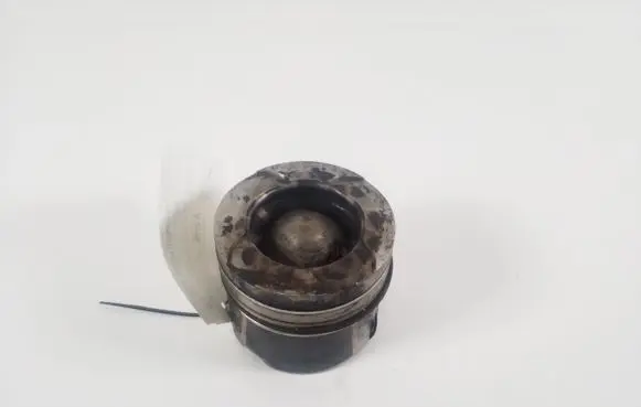 Toyota Corolla Verso AR10 Piston with connecting rod 131010R020