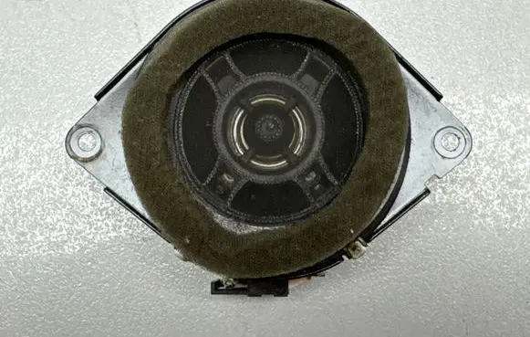 Chrysler Pacifica Panel speaker 68093123AD 18416J0853 8923021702A