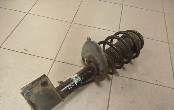 Peugeot 5008 Front shock absorber with coil spring