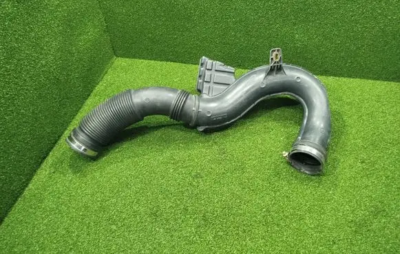 Renault Trafic III (X82) Air intake hose/pipe 165755972R 93451664 27915
