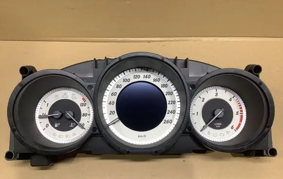Mercedes-Benz CLS C218 X218 Speedometer (instrument cluster) A2189006601 A2C53435189 A2C53437772