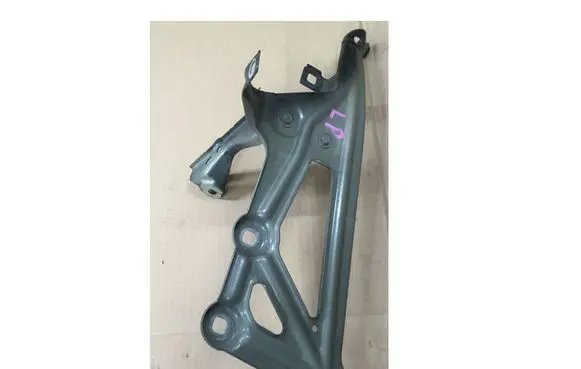 BMW X1 F48 F49 Fender mounting bracket 7329447