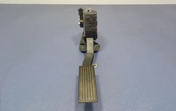 Hyundai ix20 Accelerator throttle pedal 327271P200