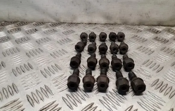 Opel Meriva B Nuts/bolts 