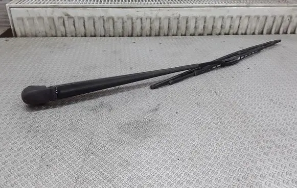 Windshield/front glass wiper blade