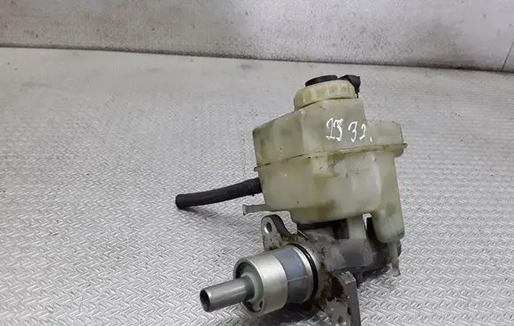 BMW 5 E39 Master brake cylinder 32066792