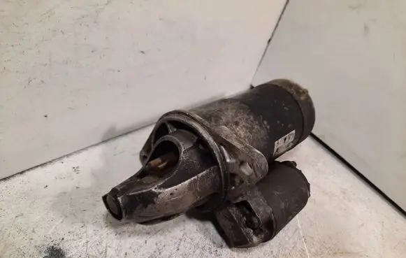 Subaru Impreza I Starter motor M001T84481 23300AA390
