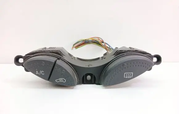 Ford Focus Windscreen/window heater switch YS4T19A945BA 060401