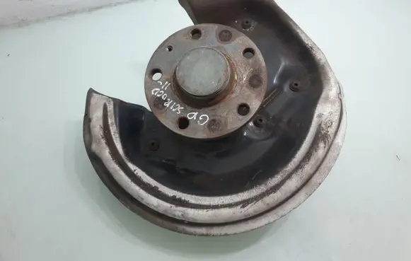 Volkswagen Scirocco Rear wheel hub