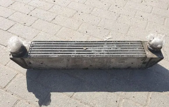 BMW 5 E60 E61 Intercooler radiator 17517787446 7787446