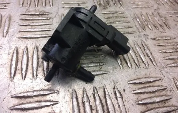 Peugeot RCZ Valve vacuum 9865558580