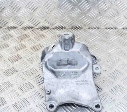 Audi A5 Engine mounting bracket 8W0199308L